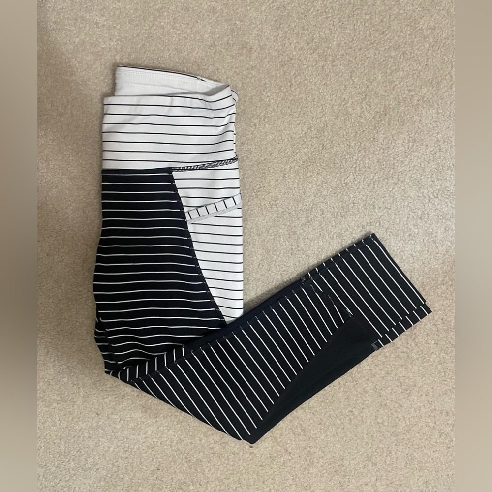 Athleta Women’s Cropped Leggings